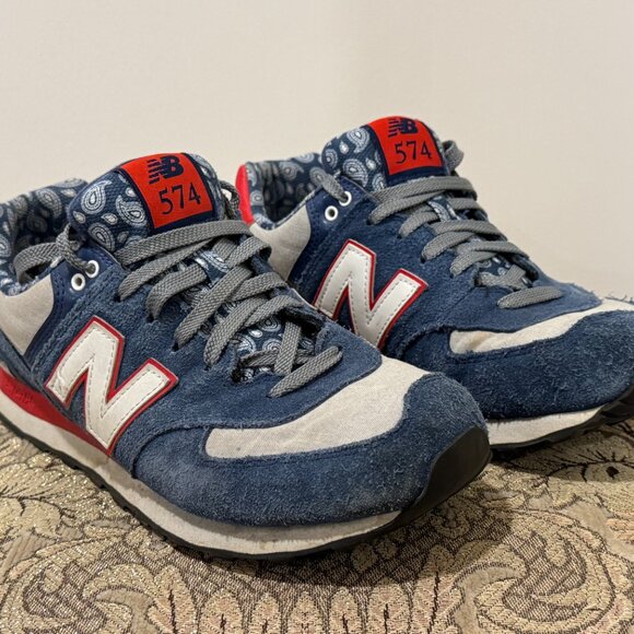 9.5 Paisley 574 blue suede.  Lightly used. - Picture 6 of 10